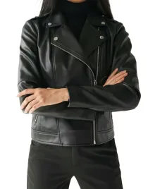 czarna-kurtka-ramoneska-z-pagonami-skora-ekologiczna-zamek-dlugi-rekaw