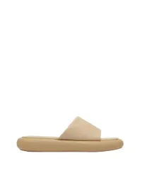 bezowe-klapki-wsuwane-klasyczne-z-imitacji-skory-platforma