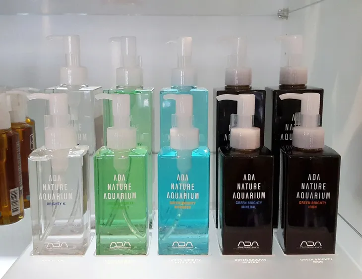 ada-green-brighty-mineral-180ml-mikroelementy-waga-z-opakowaniem-0-18-kg-kod-producenta-ada-brighty-mineral-180ml