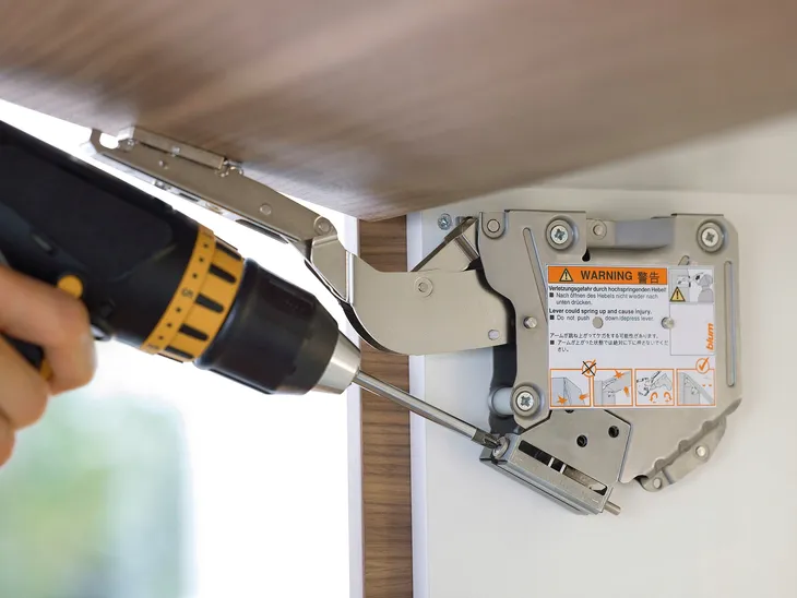 podnosnik-blum-20k2e01t-waga-z-opakowaniem-1-kg-kod-producenta-20k2e01t