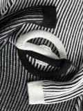 reserved-sweter-czarny-okragly-rozmiar-l-material-dominujacy-akryl