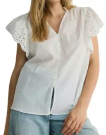 biala-klasyczna-gladka-bawelniana-koszula-z-azurowym-haftem-m