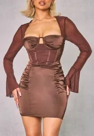 brazowa-sukienka-mini-satynowa-siateczka-wiazane-plecy