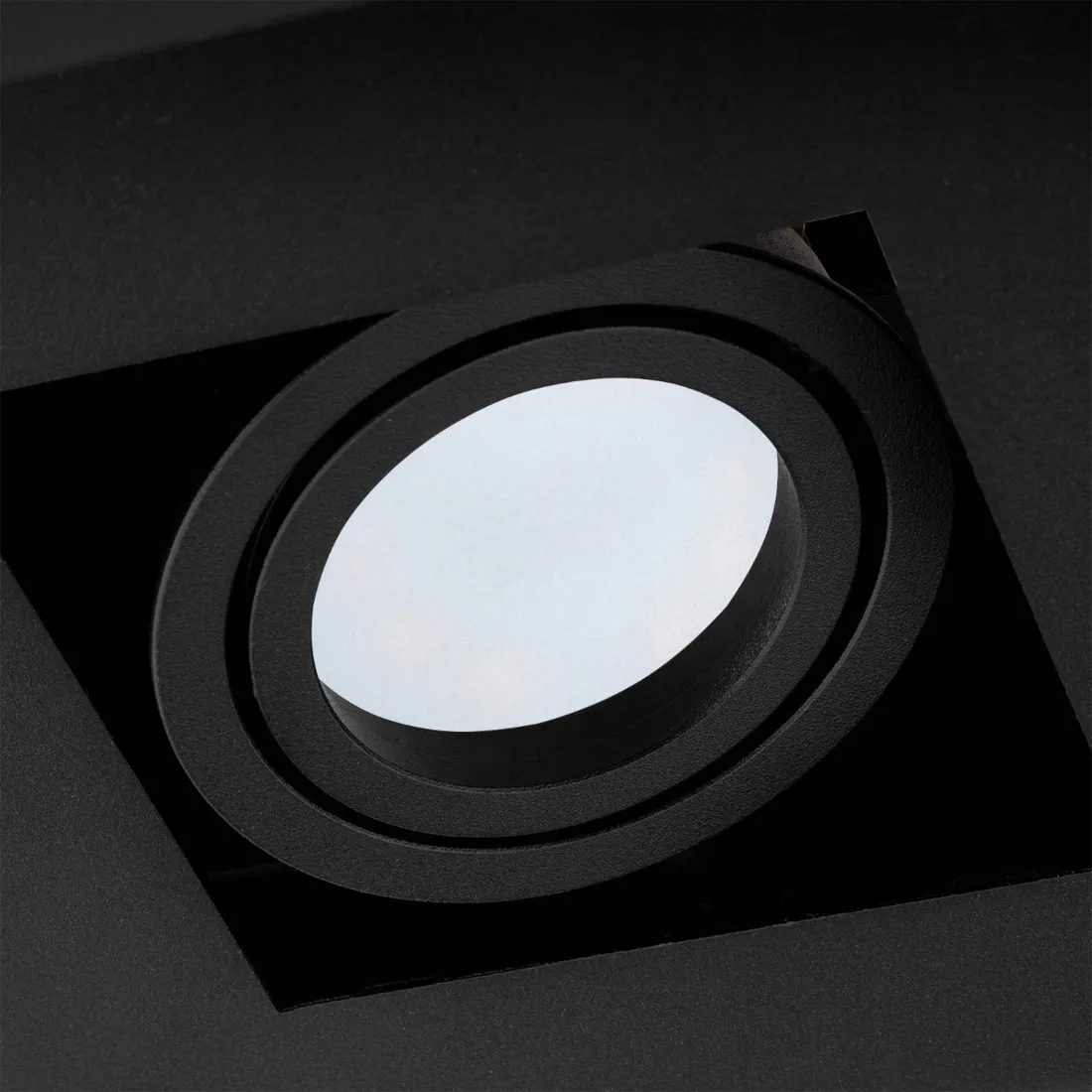 spot-kwadratowy-lumiled-czarny-kolor-czarny