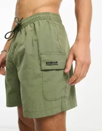 khaki-szorty-spodenki-kapielowe-kapielowki-z-kieszenia-logo-barbour-m