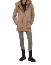 brazowa-kurtka-z-futrzanym-kapturem-parka-z-kieszeniami-ocieplana-s