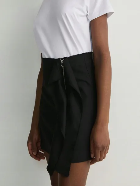 reserved-spodnica-prosta-mini-rozmiar-xl-wzor-dominujacy-bez-wzoru