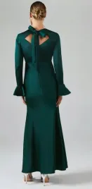 sukienka-maxi-butelkowa-zielen-satynowa-dlugi-rekaw-kokarda-prosta-coast-40