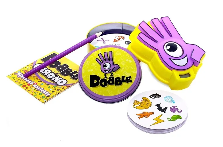 polska-gra-rodzinna-rebel-dobble-chrono-6812-rodzaj-podstawa