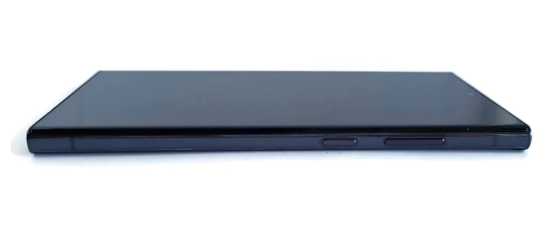 wyswietlacz-dynamic-amoled-do-samsung-s23-ultra