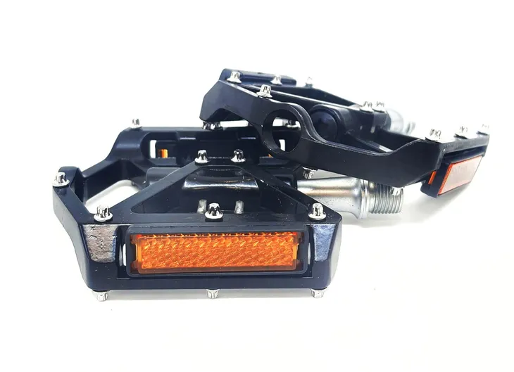 jet-pedaly-rowerowe-maszynowe-wymienne-piny-lekkie-368g-aluminiowe-cnc-9-16-marka-jet-waga-368-g