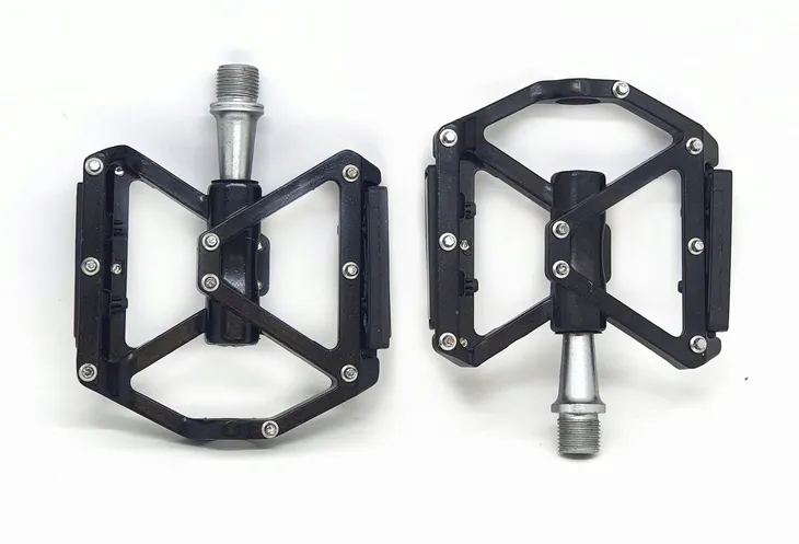 jet-pedaly-rowerowe-maszynowe-wymienne-piny-lekkie-368g-aluminiowe-cnc-9-16-marka-jet-waga-z-opakowaniem-0-4-kg