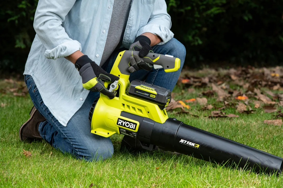 ryobi-akumulatorowa-dmuchawa-odkurzacz-36v-regulacja-predkosci-ry36bla-0-marka-ryobi