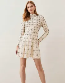 zdobiona-sukienka-mini-kremowa-wiazanie-kokarda-prosta-karen-millen-40