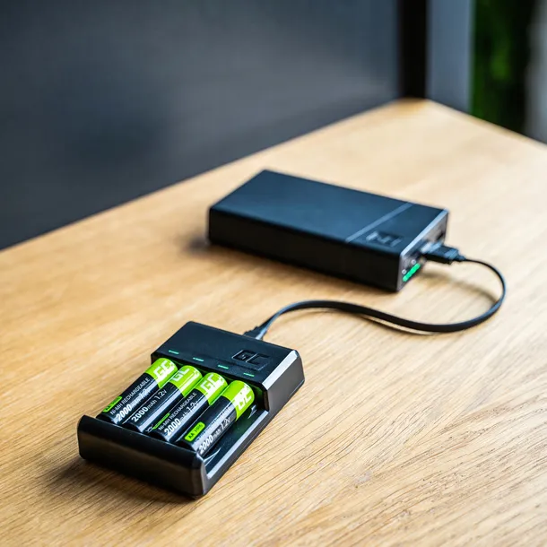 ladowarka-green-cell-vitalcharger-4-aa-aaa-model-vitalcharger