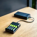 ladowarka-green-cell-vitalcharger-4-aa-aaa-model-vitalcharger
