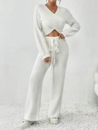 komplet-bialy-prazkowany-sweter-krotki-kopertowy-dlugie-spodnie-shein-38