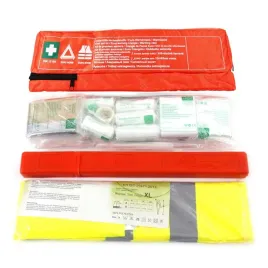 zestaw-niezbednik-samochodowy-apteczka-trojkat-kamizelka-komplet-do-auta