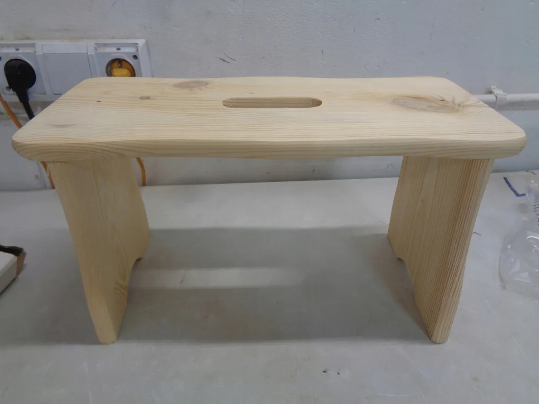 taboret-axentia-buk-jasny-22-cm