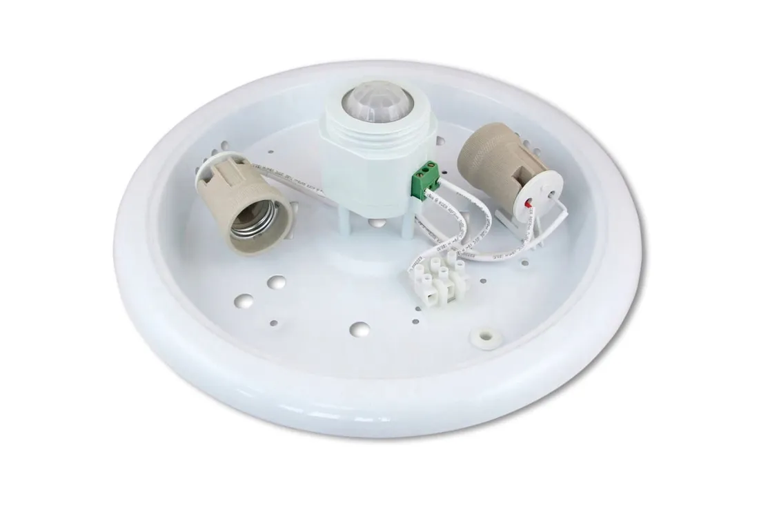 plafon-lampa-panel-led-czujnik-ruchu-360-2xe27-kolor-bialy