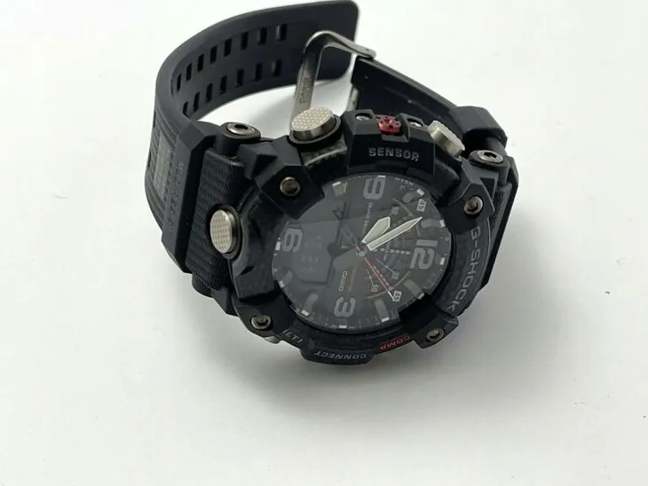 zegarek-casio-g-shock-master-of-g-mudmaster-carbon-core-bluetooth-ksztalt-koperty-okragla