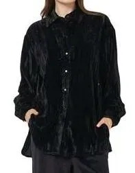 czarna-welurowa-luzna-koszula-z-dlugim-rekawem-kolnierzyk-guziki