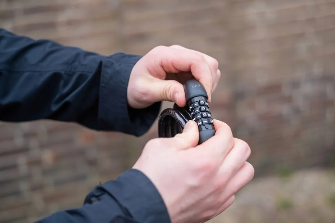 zapiecie-rowerowe-linka-na-kod-bbb-quickcode