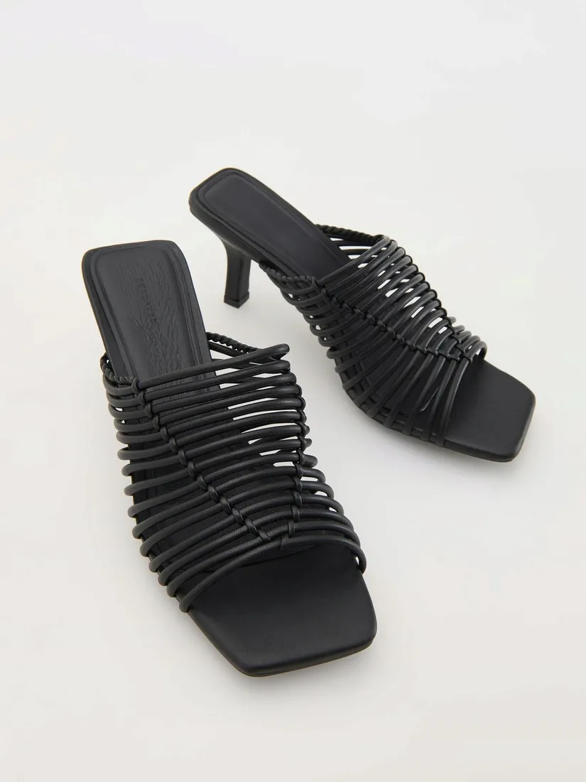 reserved-klapki-rozmiar-36-kod-producenta-592ca