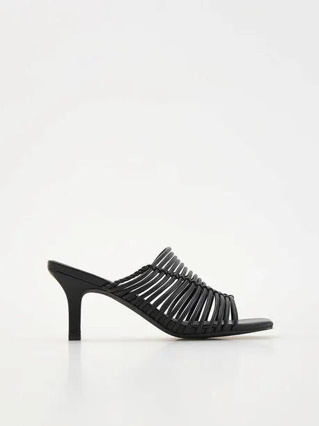 reserved-klapki-rozmiar-36-wzor-dominujacy-bez-wzoru