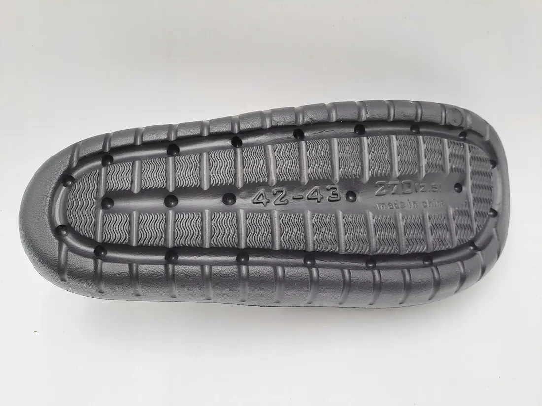 klapki-czarne-classicor-r-42-marka-bez-marki