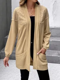 narzutka-jasny-karmelowy-braz-dresowa-prosta-kieszenie-koronka