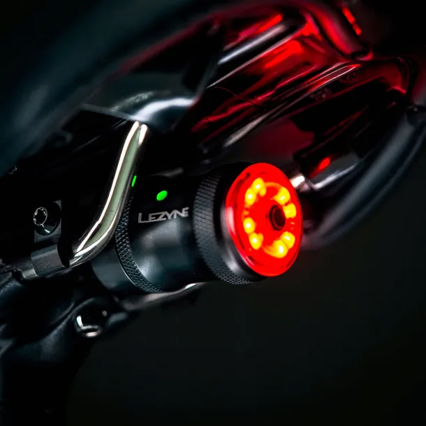 lampka-tylna-lezyne-saddle-250-rear-strumien-swietlny-250-lm