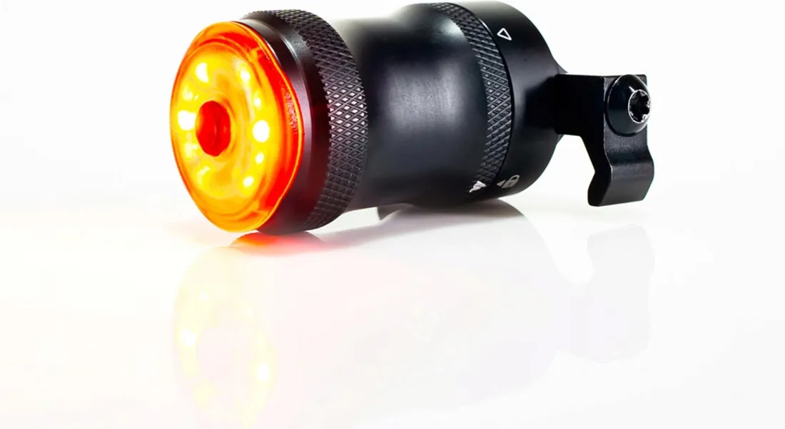 lampka-tylna-lezyne-saddle-250-rear-marka-lezyne