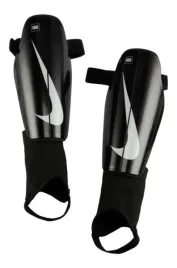 ochraniacze-na-golen-i-kostke-nike-charge-r-s-czarny