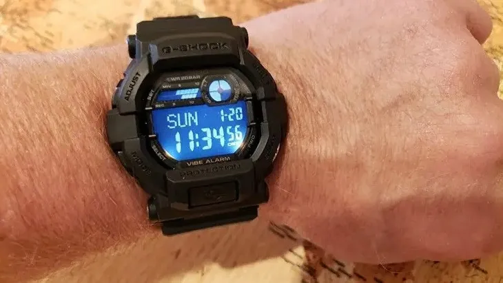 zegarek-meski-casio-g-shock-casio-gd-350-1ber-material-koperty-tworzywo-sztuczne