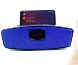 glosnik-bluetooth-z-radiem-fm-czytnikiem-kart-sd-usb-ze-statywem-na-telefon