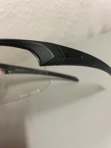 okulary-rowerowe-bbb-z-korekcja-2-0-fotochromatyczne-czarny-mat-kolor-soczewek-szare-i-czarne