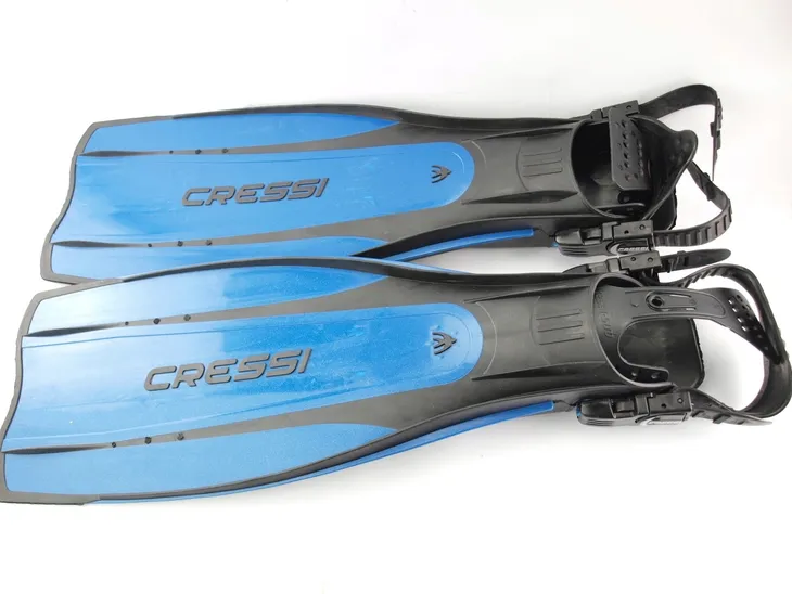 pletwy-cressi-pro-light-s-m-czarno-niebieskie-rozmiar-zakresowy-40-41