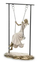 figurka-dekoracja-zlota-kobieta-na-hustawce-26x20