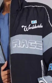 czara-klasyczna-luzna-kurtka-oversize-wzor-napis