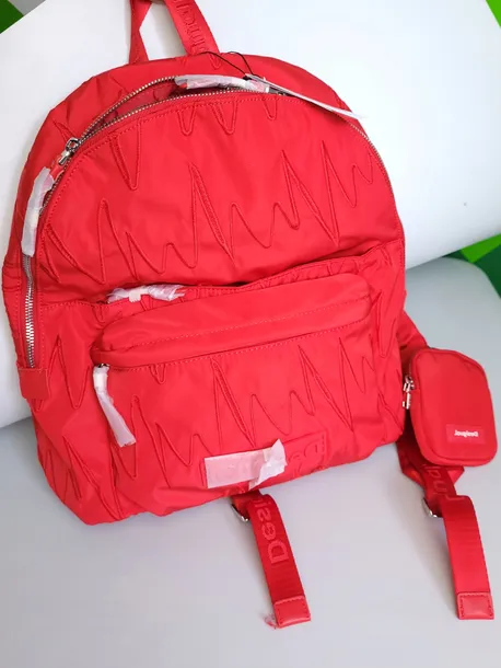 desigual-plecak-miejski-czerwony-zapiecie-zamek