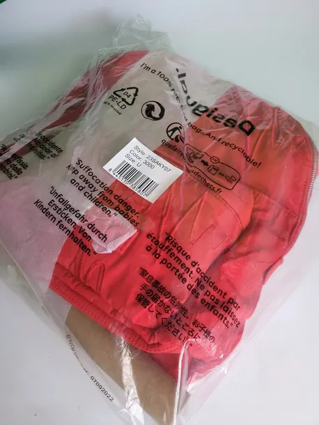 desigual-plecak-miejski-czerwony-marka-desigual-waga-z-opakowaniem-1-kg