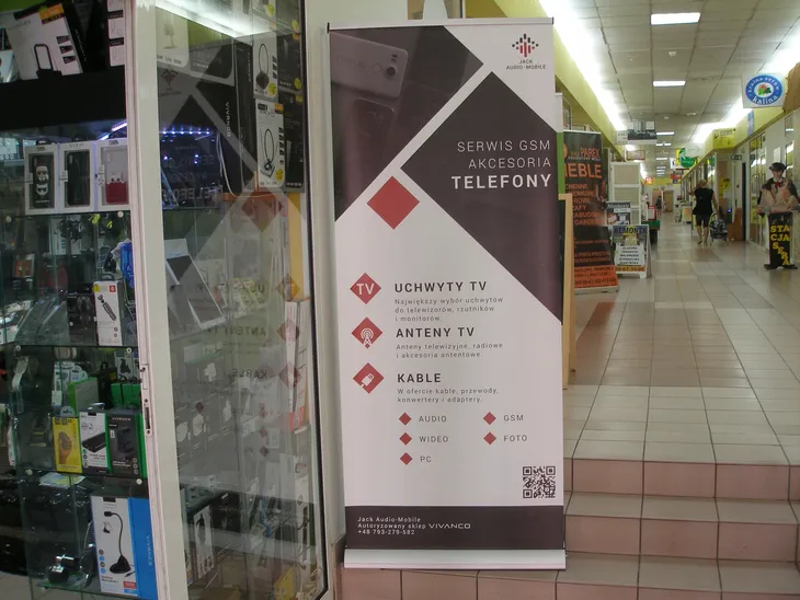 plecki-guess-do-apple-iphone-11-pro-rozowy-waga-z-opakowaniem-0-1-kg