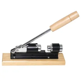 dziadek-do-orzechow-na-podstawie-kinghoff-czarny-kh-1660