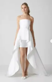biala-asymetryczna-suknia-slubna-satynowa-odpinane-ramiaczka-coast-46