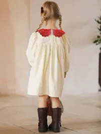 prosta-klasyczna-kremowa-sukienka-z-czerwonym-kolnierzykiem-haft-shein-122