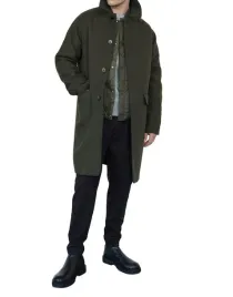 ciemnozielony-klasyczny-plaszcz-z-dodatkiem-welny-jednorzedowy