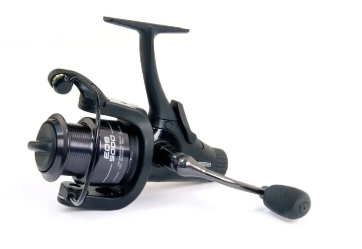 fox-kolowrotek-karpiowy-eos-5000-waga-350-g