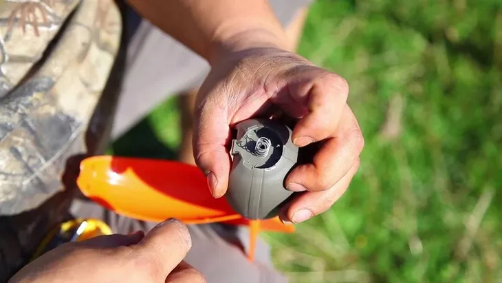 zanetnik-fox-impact-spod-medium-marka-fox-waga-56-g