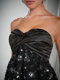 czarna-trapezowa-cekinowa-sukienka-mini-satynowa-gora-marsczenie-shein-xs